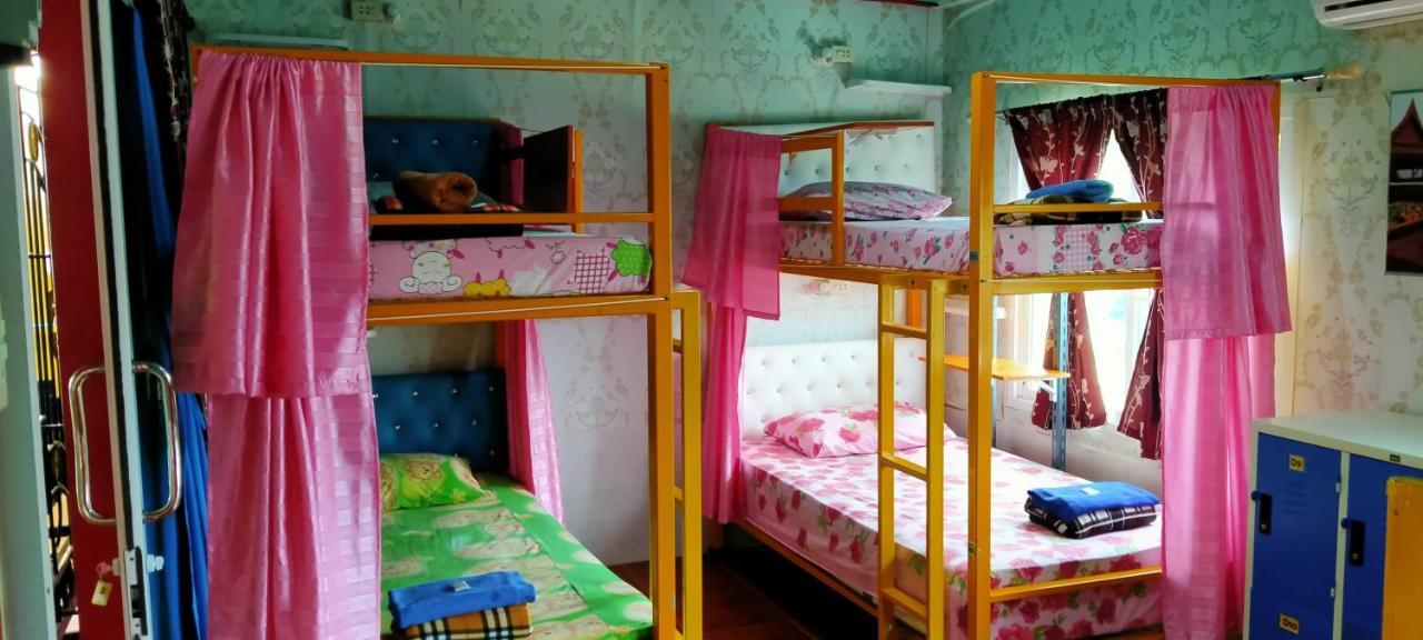 Ruengsrisiri Guesthouse Сукотай Екстериор снимка