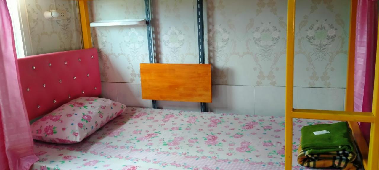 Ruengsrisiri Guesthouse Сукотай Екстериор снимка