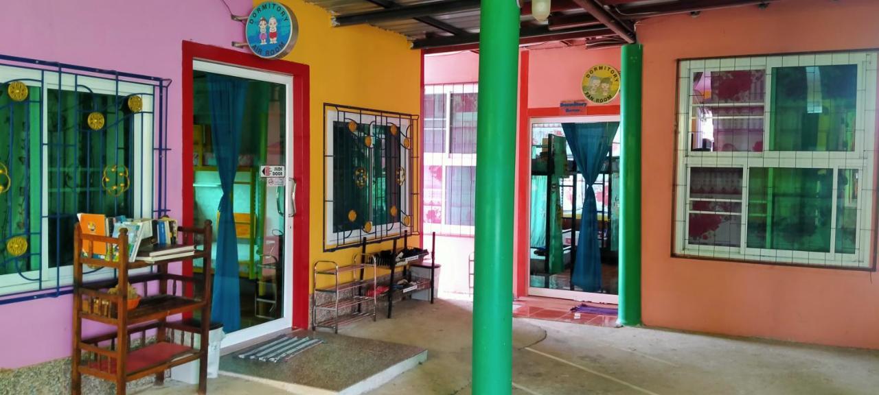 Ruengsrisiri Guesthouse Сукотай Екстериор снимка