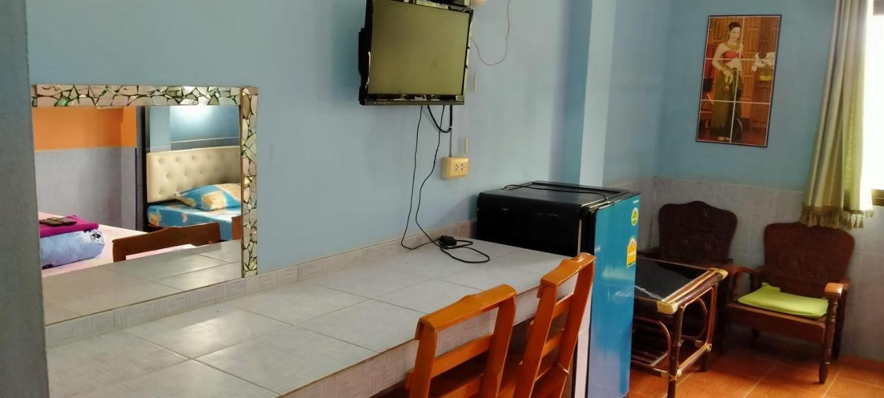 Ruengsrisiri Guesthouse Сукотай Екстериор снимка