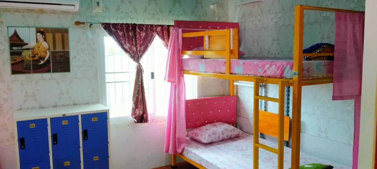 Ruengsrisiri Guesthouse Сукотай Екстериор снимка