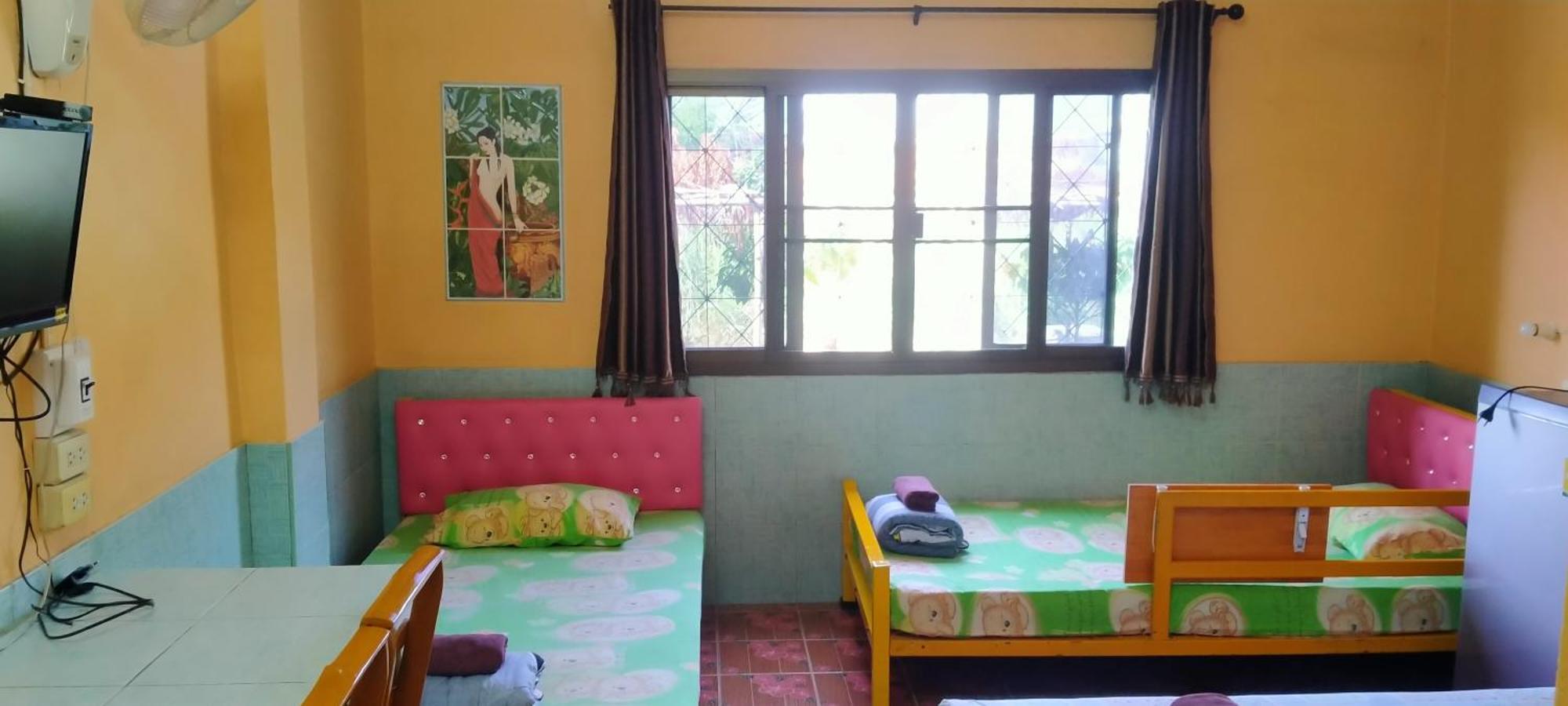 Ruengsrisiri Guesthouse Сукотай Екстериор снимка