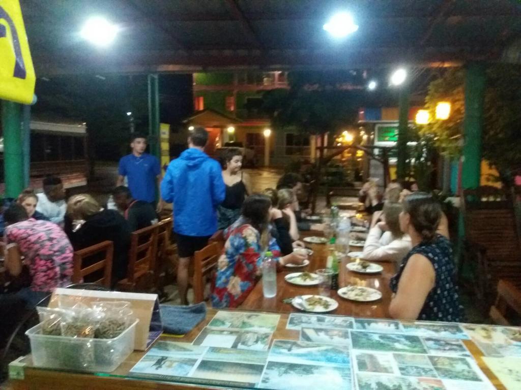 Ruengsrisiri Guesthouse Сукотай Екстериор снимка