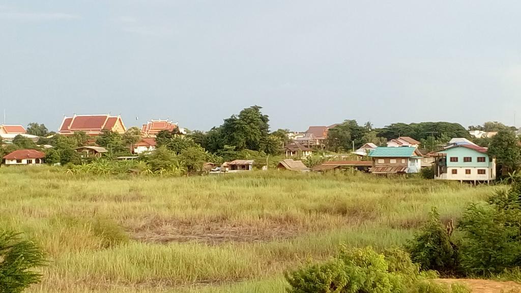 Ruengsrisiri Guesthouse Сукотай Екстериор снимка