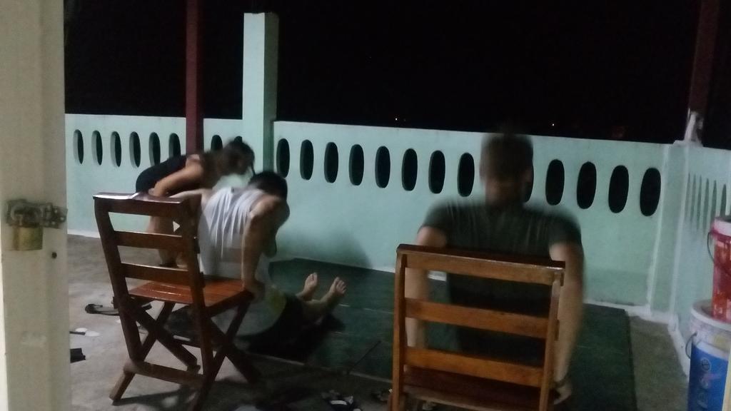 Ruengsrisiri Guesthouse Сукотай Екстериор снимка